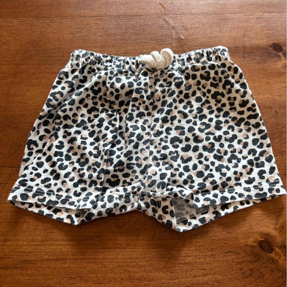 🩷 6 for $20 🩷 Leopard Print infant  Shorts